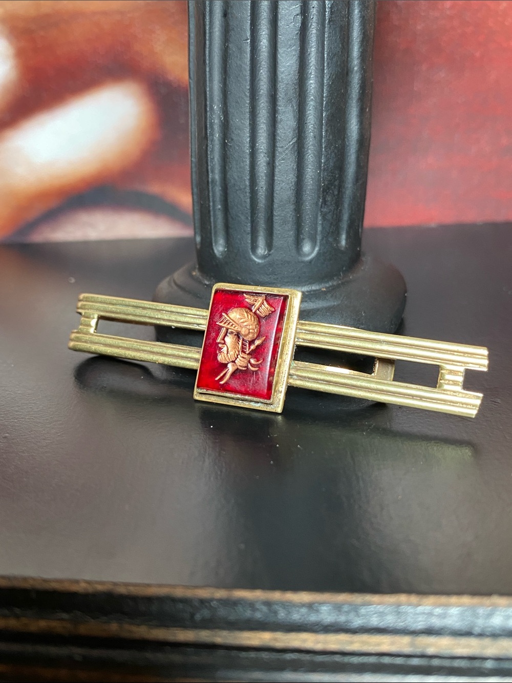 Vintage Gold Tone Red Intaglio Lucite/Acrylic Conquistador Soldier Tie Bar/Clip